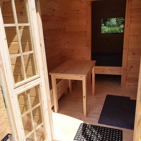Und Camping Pods *