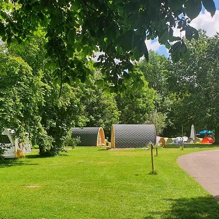 Campingplatz Und Camping Pods
